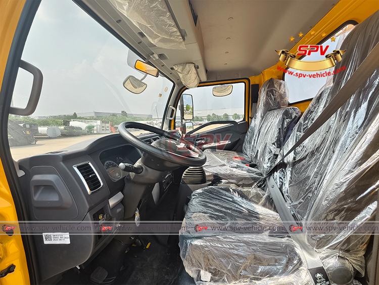 Cabin for 5,000 Litres Sewer Washing Truck